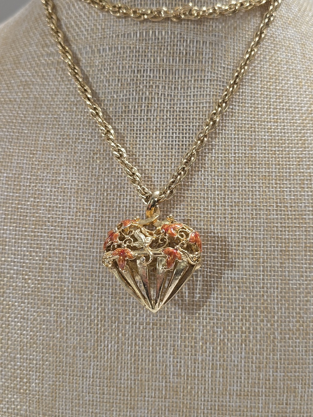1928 Enamel Caged Heart Pendant Gold Tone Ropechain Necklace